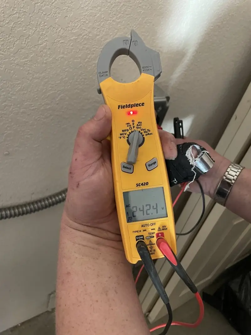 Voltage testing with clamp meter during Generator Installation in Ridgeway